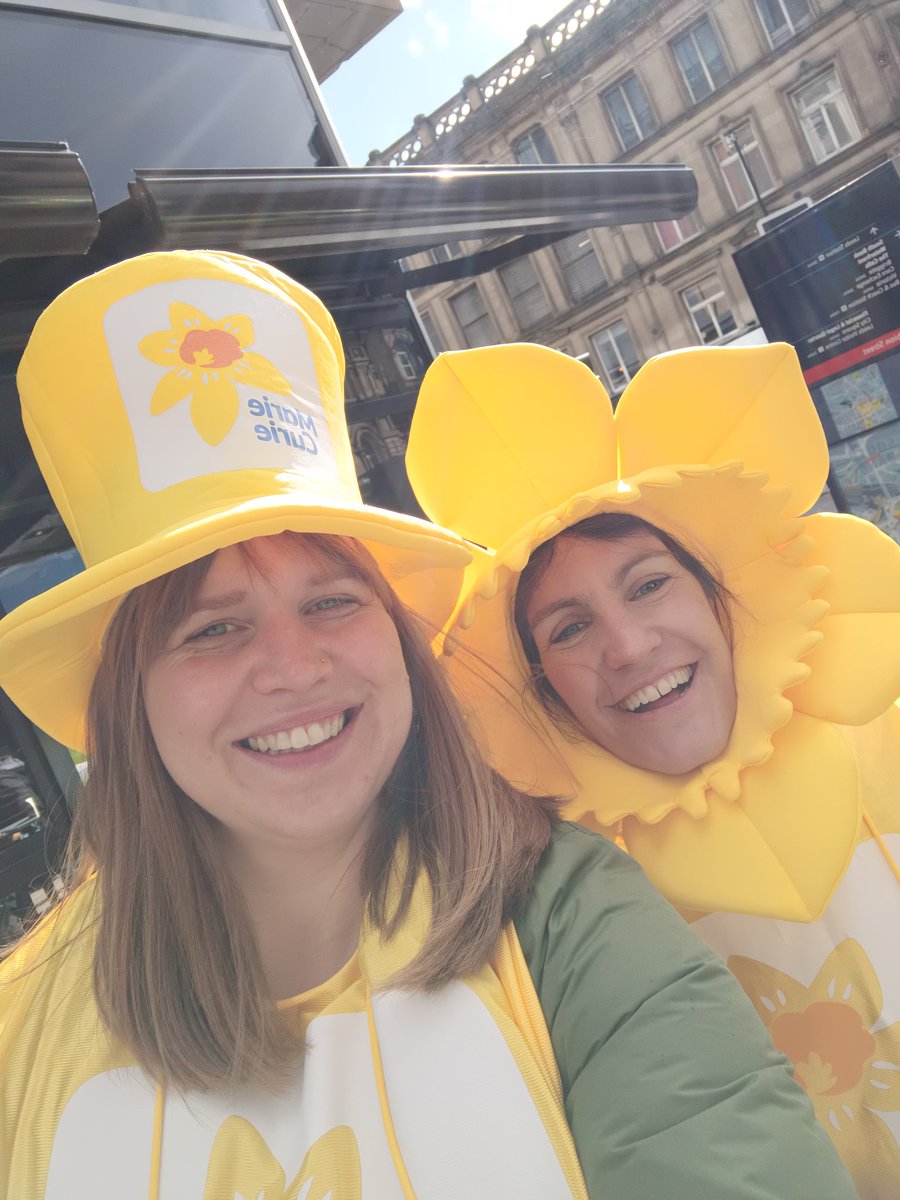 EmilyClarkMC's tweet photo. The sun came out in time for the #GreatDaffodilAppeal collection in Leeds today! And with great colleagues too 💛 @holmes74sarah @VicCollins https://t.co/qopOfKzRcc