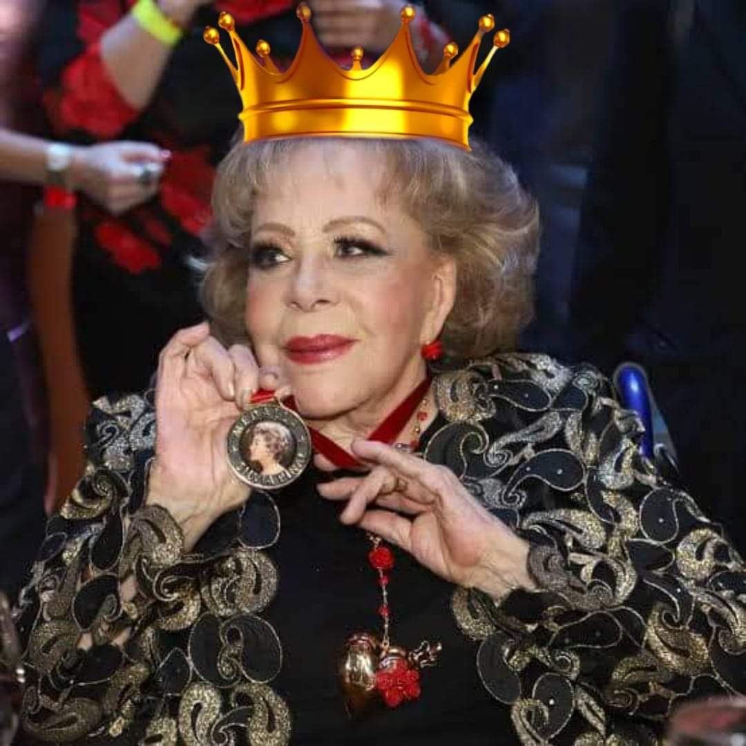 RaulDaci's tweet photo. Tenemos ganadora
Silvia Pinal 🖐️ https://t.co/jCpl4FTYRb