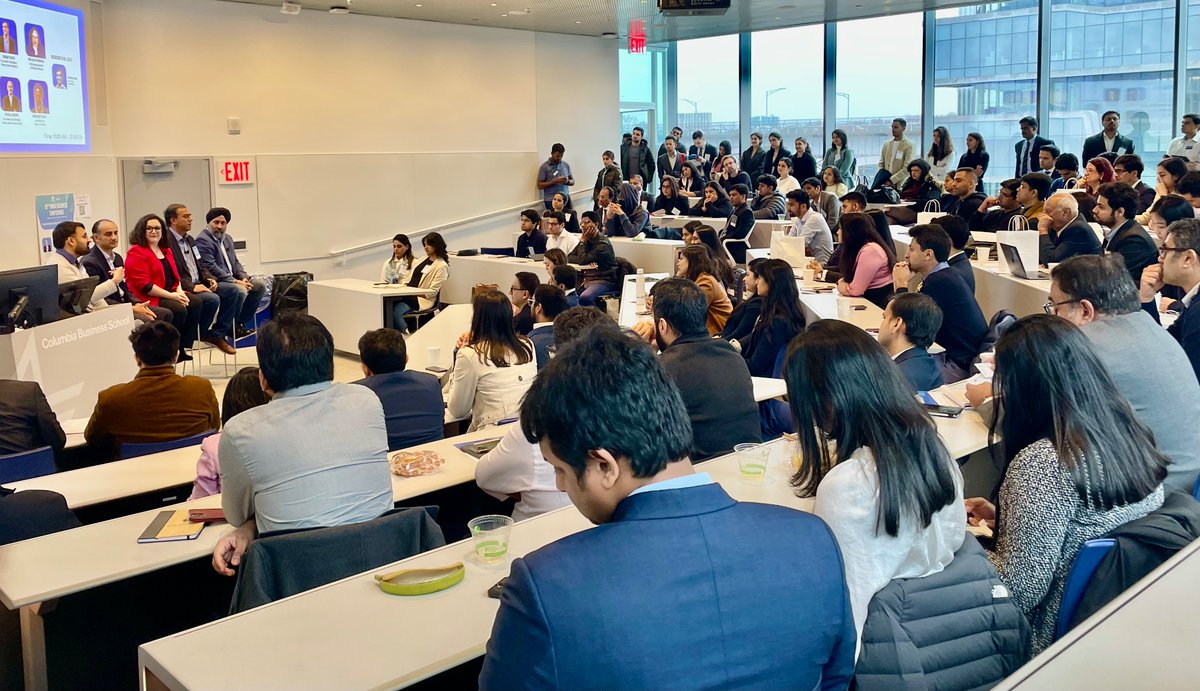 standing room only for a fantastic VC session <a href="/Columbia_Biz/">Columbia Business School</a> India Business conference. 

thanks to panelists <a href="/jollymoh/">Mohanjit Jolly</a>,
<a href="/sanjaynath/">Sanjay Nath</a>, Vishal Bakshi, <a href="/MelissaFrakman/">Melissa Frakman</a>, &amp; ace moderator <a href="/apoorva_goyal/">Apoorva Goyal</a>