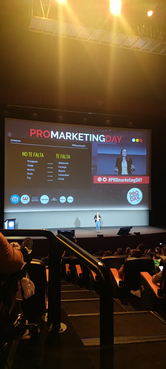Lo que crees que te falta vs lo que te falta 💪 La ponencia de <a href="/BeaMartinCalvo/">Bea Martín Calvo</a> estuvo On-Fire!👏 #PROmarketingDAY <a href="/aulaCM/">Aula CM - Escuela de Comunicación y Marketing</a>