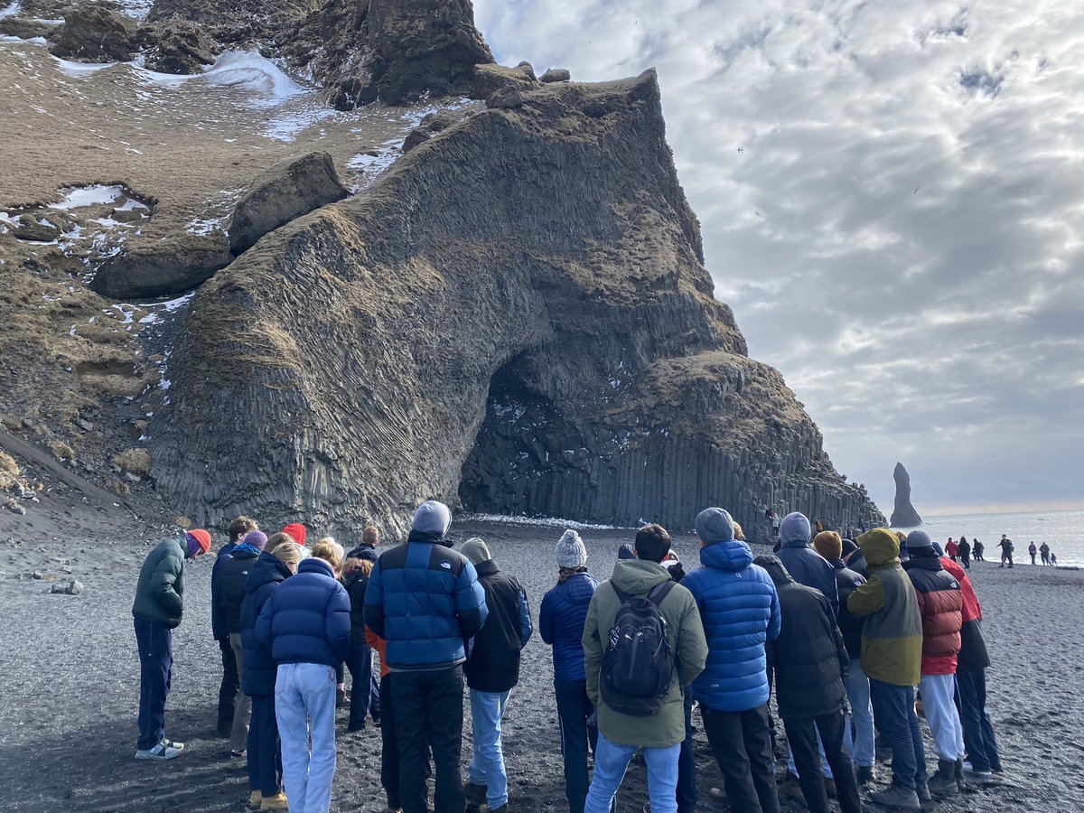 KSBGeography's tweet photo. Black sands and basalt columns on the south coast near Vik @KingsBruton #sneakerwaves https://t.co/xXiFfFYxmL