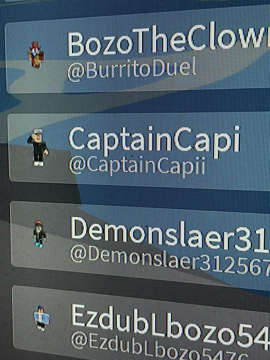 VertexGamer707's tweet photo. Forgot about this but I played in a server with captain capi on Roblox blox fruit https://t.co/rERzHZD6Wj