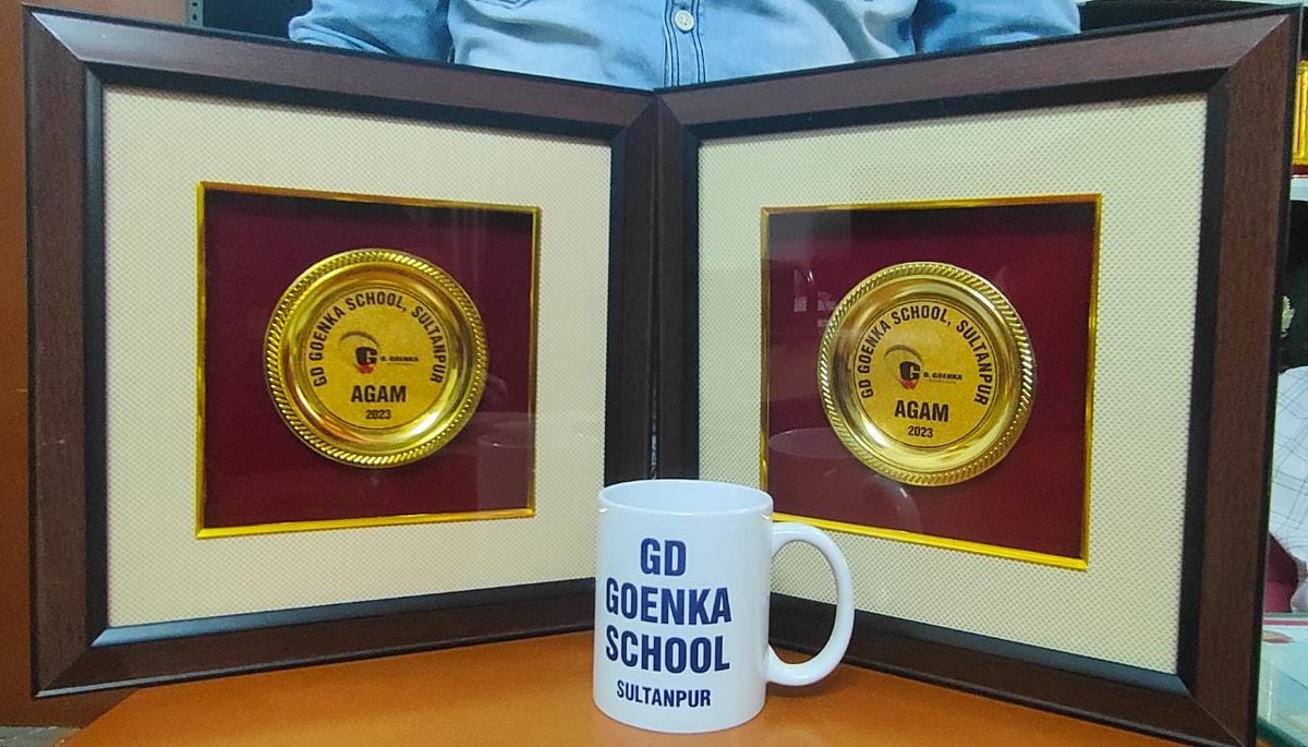 ankuransln's tweet photo. #Felicitation at GD goenka school Sultanpur for their good work for thé society:) https://t.co/xwnbacUQiy