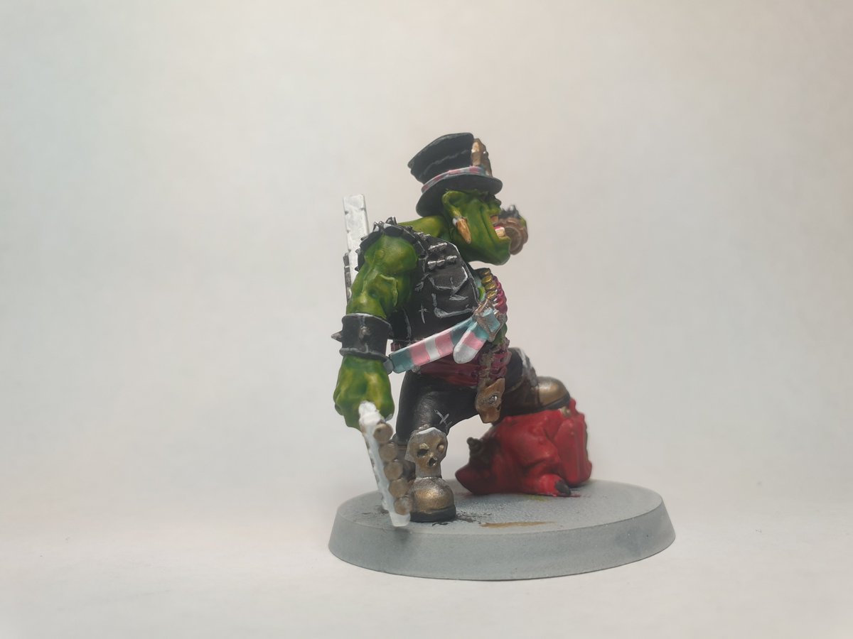 Lucy_fem's tweet photo. Goff rocka' I painted. Very proud of this one 
#warhammer40k #WarhammerCommunity #miniture https://t.co/GUcmTQHh5o