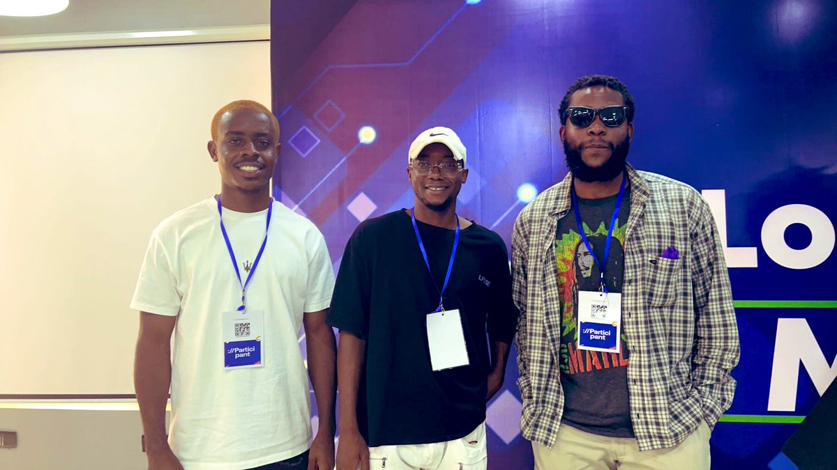 hux_man's tweet photo. First ever Tech event🎊

Got to Network with some amazing humans ☺️

Learnt a lot also

I missed the time frame for Enyata Build up 3.0 aptitude test scheduled for today 😪

#LLMeetup23 #devops #TechTwitter https://t.co/4TzCKo2B5u
