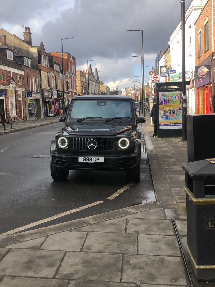 @hanlemic @MPSHighBarnet A little bit further down on the zig zags a week or so ago just so the passenger could walk to MacDonalds. I’ve since found out I could have taken video of the offence and sent it to the Met Police and the guy would wondered why he was given 3 points and £100 fine.