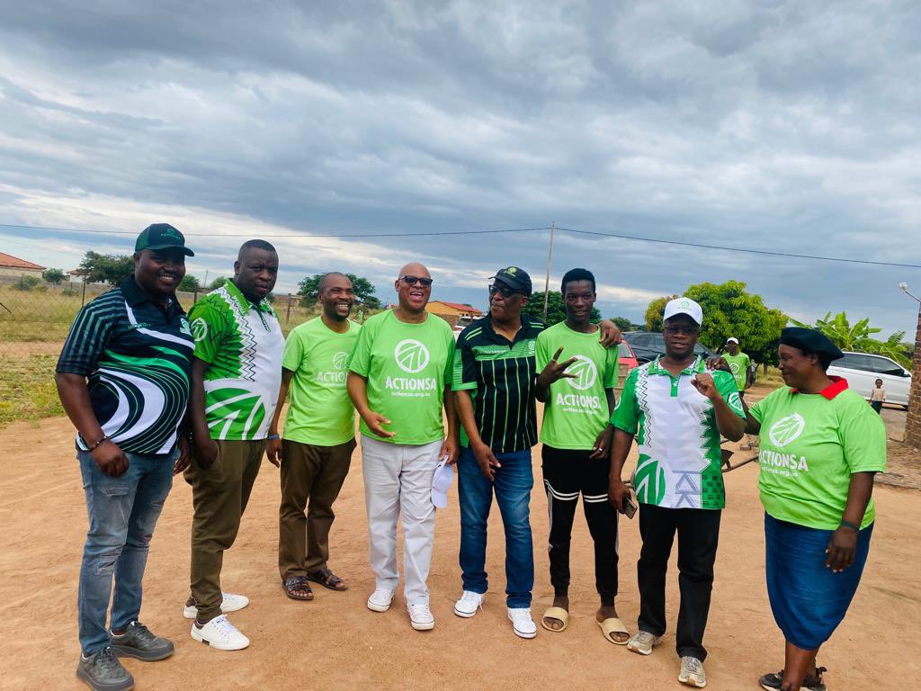 ActionSA_LP's tweet photo. @Action4SA Capricorn Region growing in leaps and bounds. Lepelle Nkumpi constituency successfully launched ward 14.
The green machine is unstoppable !
πππππππππ
#ActionSA2024Project
#WeActAsOne πΏπ¦π
@HermanMashaba @sello_lediga @VictorMothemela @ElphasMokoena https://t.co/1FwkOT7lmI