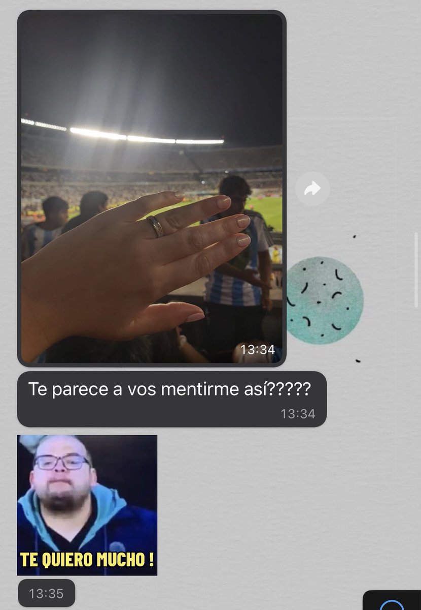 MPauBenitez's tweet photo. Al otro dia del partido 🇦🇷 recibo la siguiente foto y msj 😂 https://t.co/9M3NjVynwv