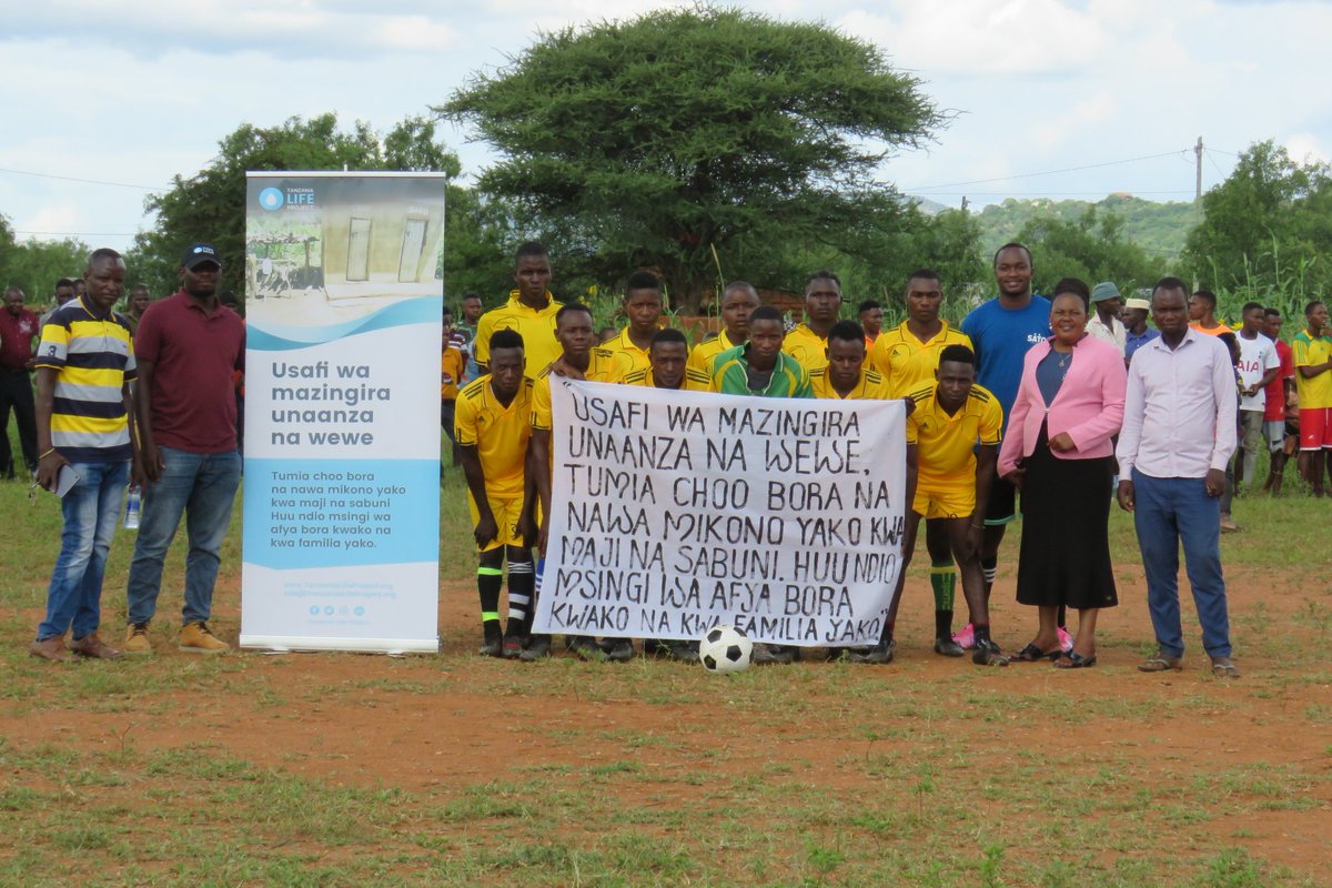 Kimarokelvin2's tweet photo. Football is the most popular sport in the world and is often treated as an elite activity in development campaigns. This soccer program is used as a tool for life skills to change behavior in WASH
📍IKOMBOLINGA https://t.co/sWpEc2qTuO