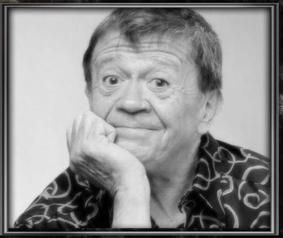 AdrianUribe's tweet photo. Triste por la partida de uno de los personajes más queridos por generaciones, nuestro niño consentido, el gran “Chabelo”. Mi más sentido pésame para su familia. QEPD 🙏 https://t.co/Ef4yadmNwk