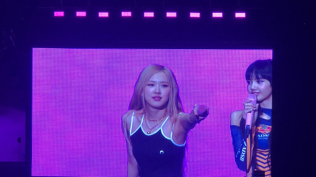 tikya_mc's tweet photo. WORTH IT!!! 😭🖤💗 #BORNPINKMANILA_BULACAN https://t.co/DKJPdtCVpD