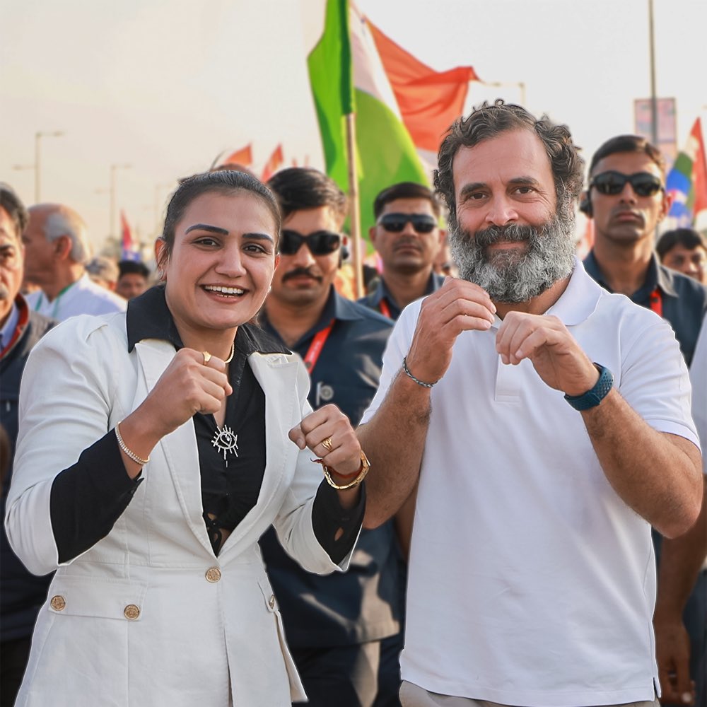 RahulGandhi's tweet photo. India's 'Nari Shakti' takes the World by storm! 👊🇮🇳

Congratulations to Saweety Boora and Nitu Ghanghas for clinching Gold🥇at the IBA Women's World Boxing Championship. https://t.co/xTXEXFt1oi