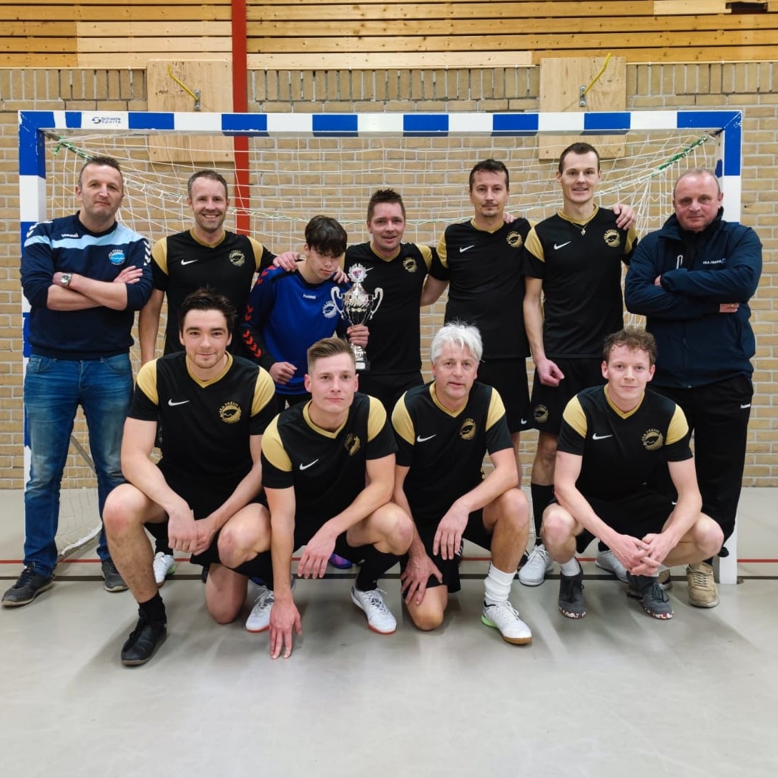 #MZU 𝙎𝙚𝙖 𝙁𝙧𝙚𝙨𝙝. Kampioen Eerste Klasse 2022/'23 🏆 #zvvurk | #zaalvoetbal | zvvurk.nl