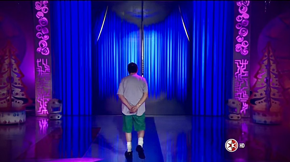 ivanherroz's tweet photo. Toda una institución en la industria del entretenimiento y un genio para el marketing. Descanse en paz el gran Chabelo. https://t.co/GpqmYWAlX6