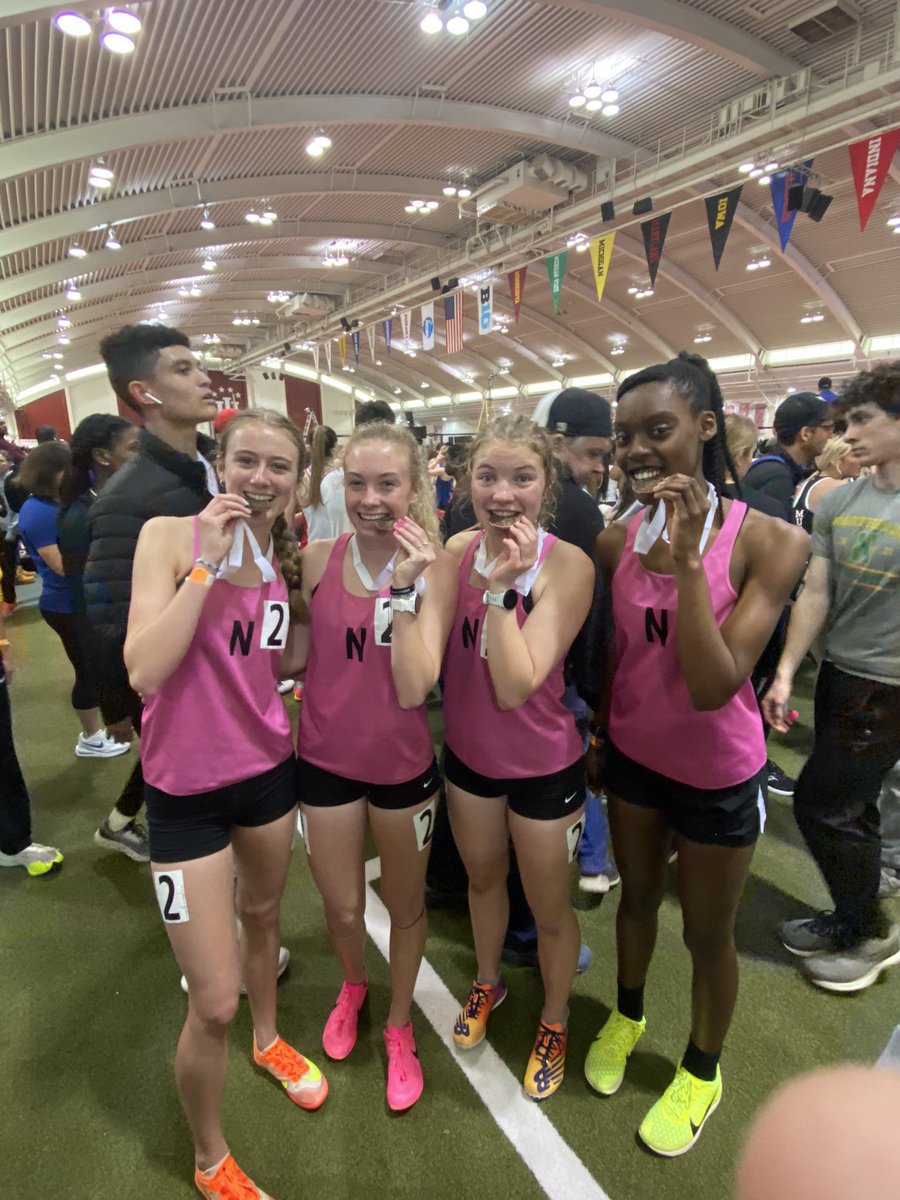 NorthviewDista1's tweet photo. 3rd in the state in the 4x800 relay!  12 second pr and new indoor school record! These girls killed it today! https://t.co/5ydo2ltxEb
