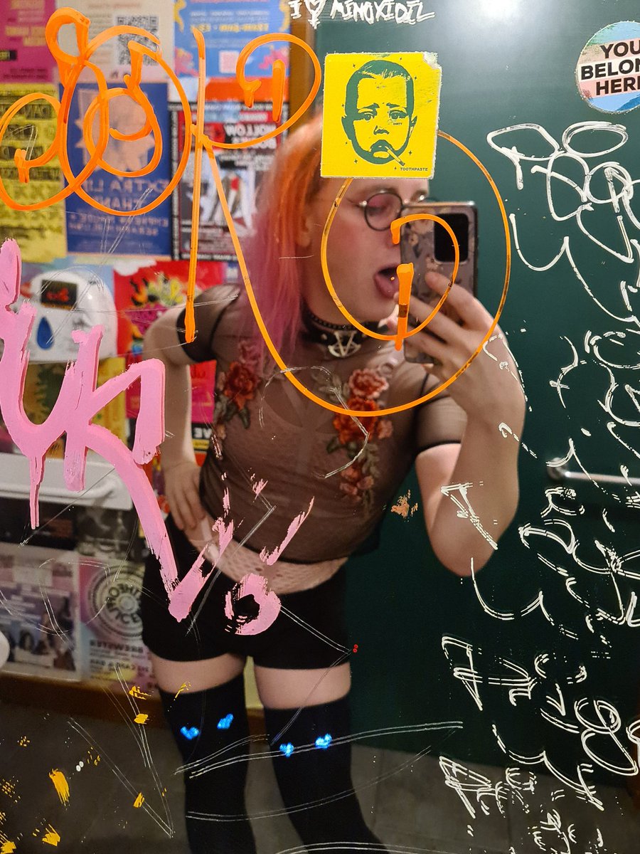 selfies in the mirrors at the queerpunk spot always look better