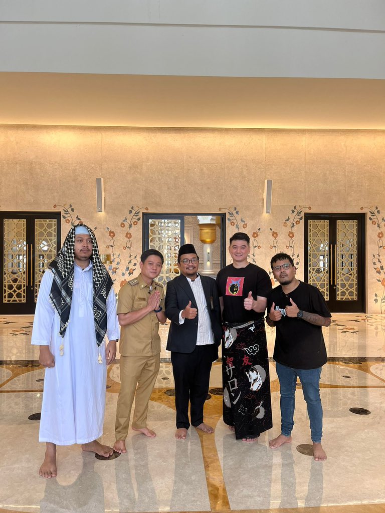 RpgD05's tweet photo. @Goodrecom :) #dimasjid https://t.co/7OXRM7KJuS