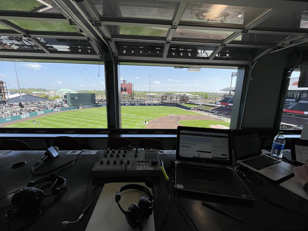 First MSU Gameday Show from @HailStateBB this season. Join @cravenmsu & me as we discuss all things MSU on WFCA 107.9 FM (wfca.fm) & @MSURadio_WMSV 91.1 FM 📻 #HailState