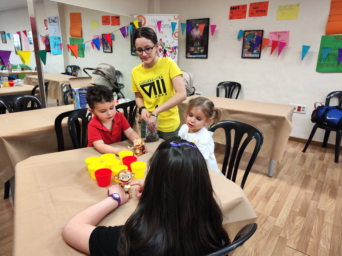 LudusMyrtea's tweet photo. LUDUS MYRTEA 23
Las mesas llenas, las salas con actividades cerradas, las demostraciones sin cesar, el rol en vivo de niños corriendo por las instalaciones, la sala infantil a pleno rendimiento

¡Hemos vuelto!
#Rol #JuegosDeMesa #Jornadas #Murcia https://t.co/jPSE1ehUDT