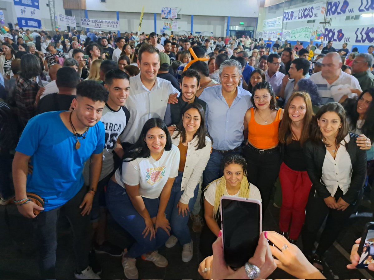 Tais_Alvial's tweet photo. Los jóvenes de senillosa decimos presentes.💪💚
El cambio no solo es necesario sino que urgente 🙌
Te invitamos a ser parte ✅️
#AvanzarNeuquen #Lista192 
@lucascastelli16
@ServidioAna https://t.co/w1jXdU6sGR
