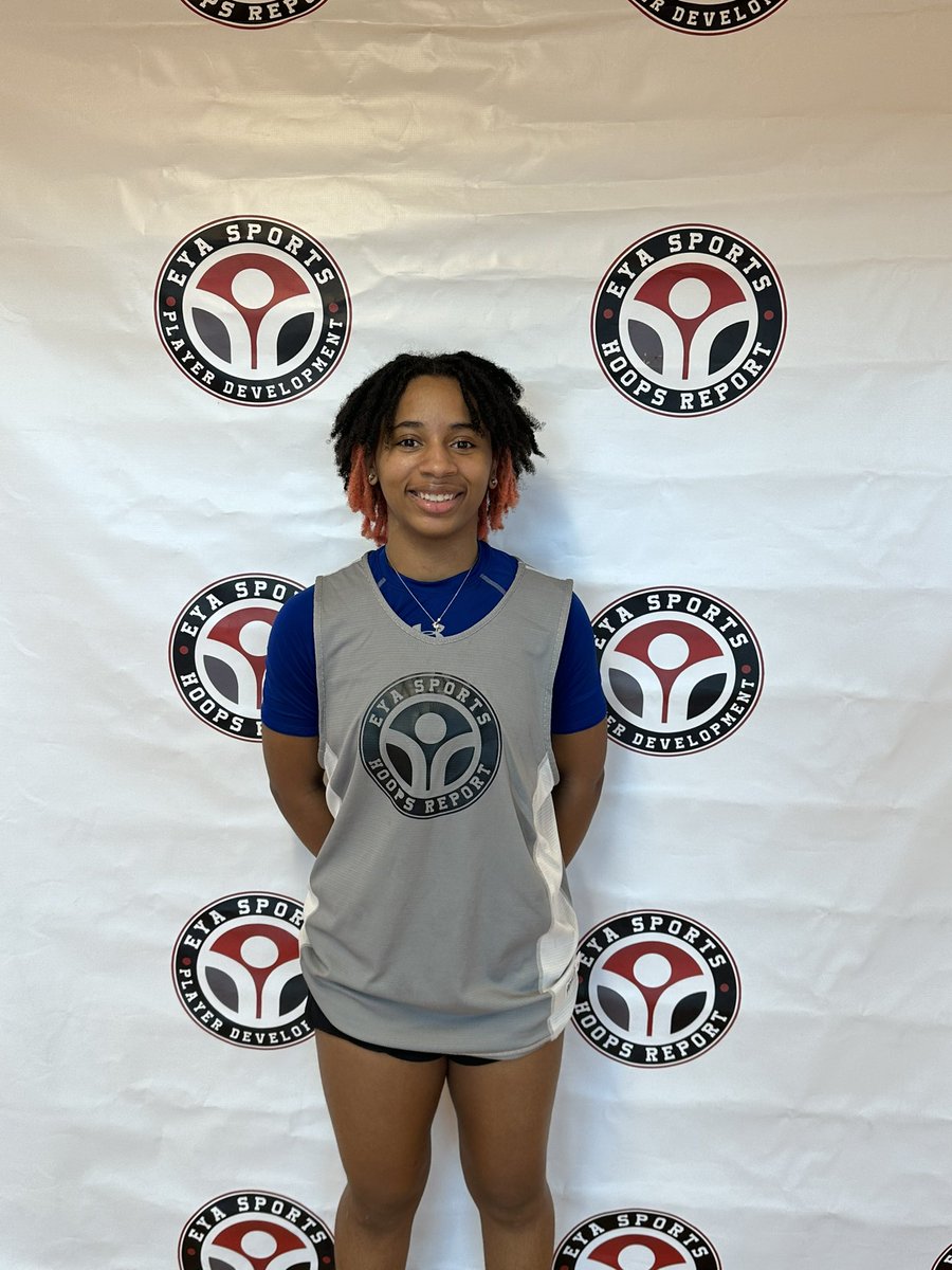 EyaHoops's tweet photo. 2023 Pg Brianna Spruill has shown all the quality to play at the next level.
Quick on ball
Consistent Shot
Sees the floor
High IQ
#EYASpringShowcase https://t.co/P9qtiJyhoe