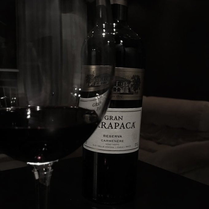 dicgnity's tweet image. ️️ 

 ️️ 

a well spent Saturday night, i must say. a glass of wine as a companion has never turned out wrong. 
and yes, the neighbourhood. i am a fan. 

️️ 

 ️️