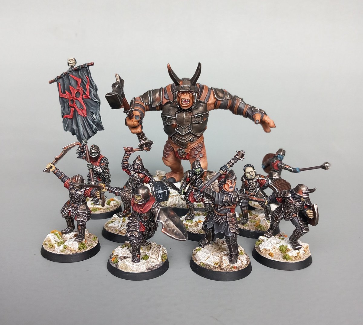 pe_painter's tweet photo. @warhammer Here are a few of my personal favourites from my collection 🙂 https://t.co/PwbJD912U8