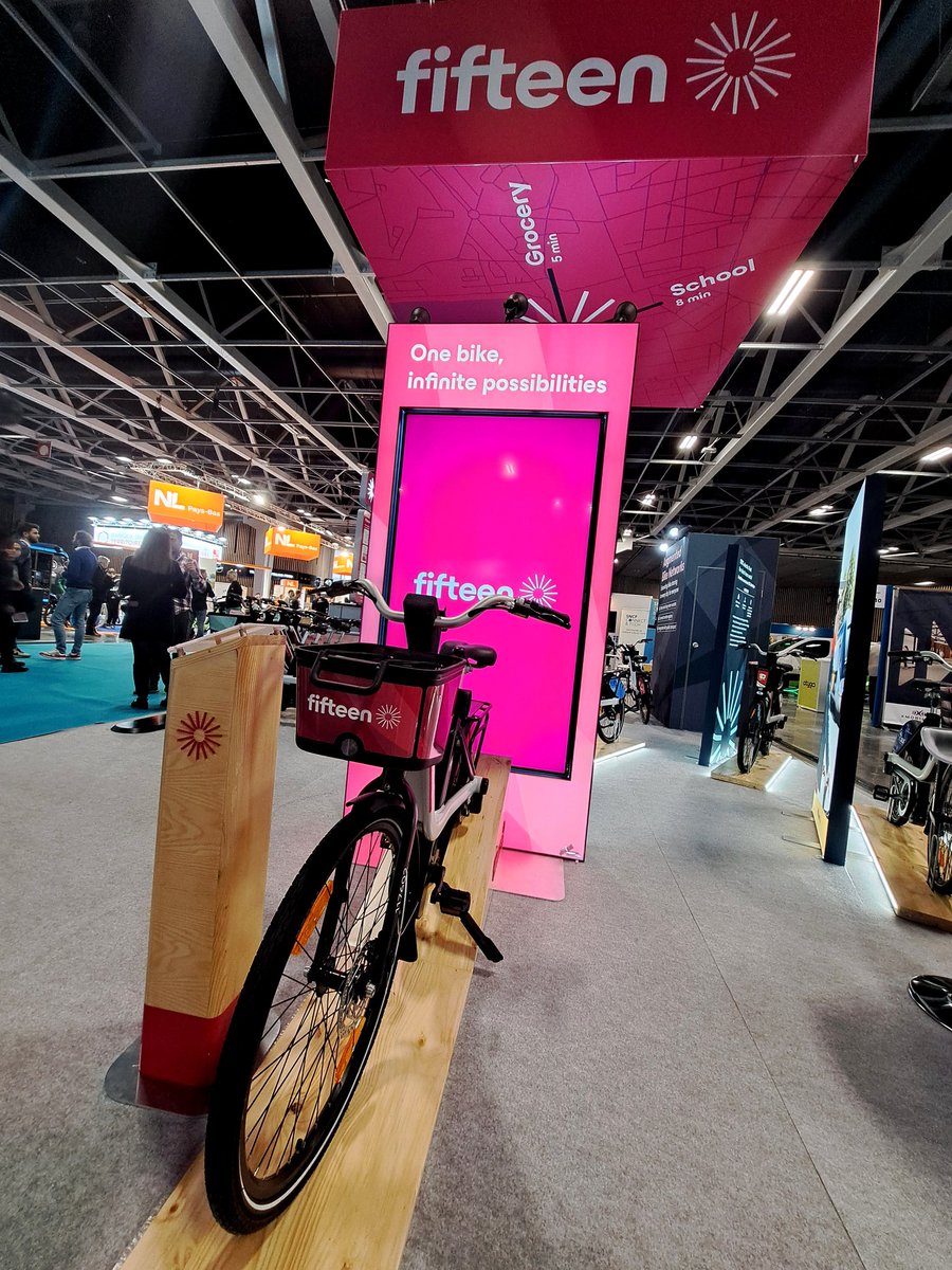 HopwoodMedia's tweet image. More intriguing @AUTONOMY moments at Autonomy Mobility World Expo 2023. #Paris 🇫🇷 #AMWE #AMWE2023 focused on sustainable urban mobility solutions. Lovely time hosting the main stage 🤟🎤🏆