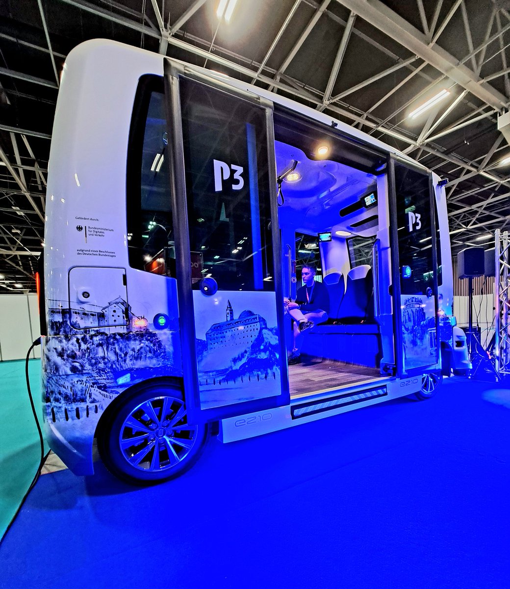 HopwoodMedia's tweet image. More intriguing @AUTONOMY moments at Autonomy Mobility World Expo 2023. #Paris 🇫🇷 #AMWE #AMWE2023 focused on sustainable urban mobility solutions. Lovely time hosting the main stage 🤟🎤🏆