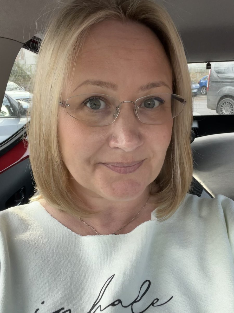 Stephanie deGiorgio tweet media