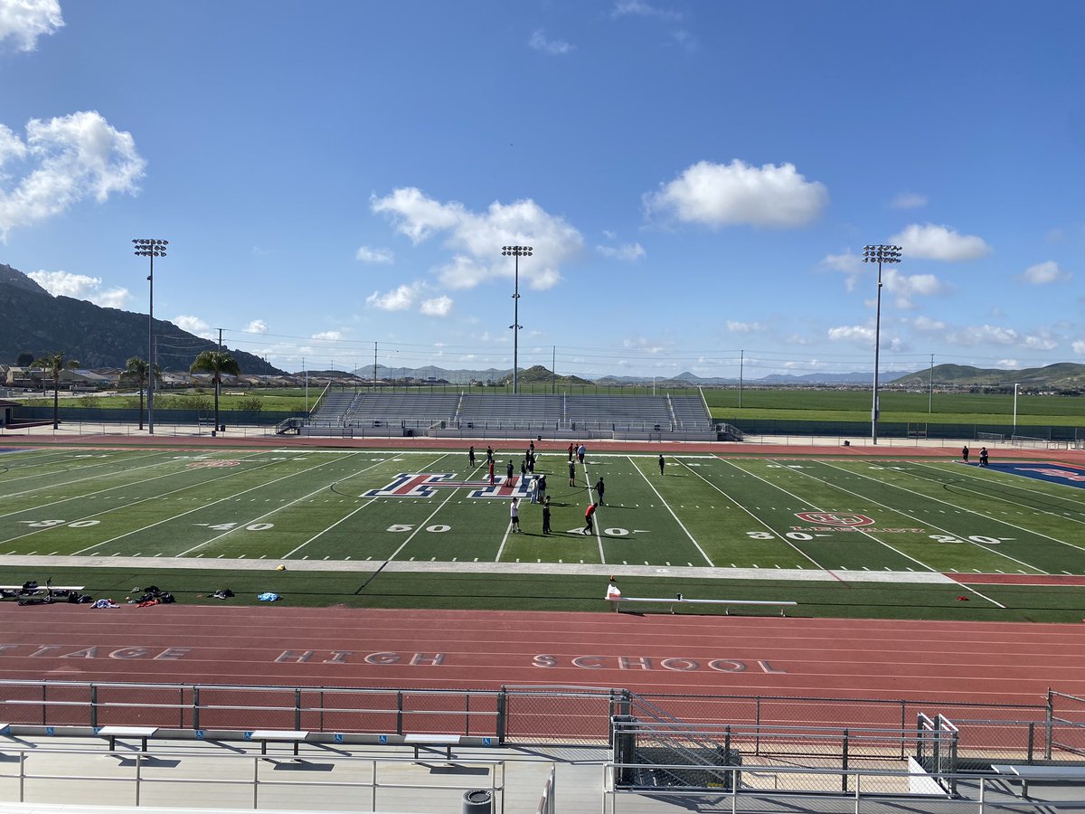 Beautiful morning for some football!! #HHSfootball #Legacy #Timetoputinsomework
