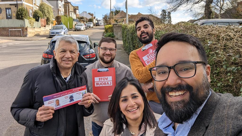 A big thanks to all round legend @unmeshdesai for coming down to help out @MedwayLabour All the smiles are from genuine previous Tories now genuine Labour voters.