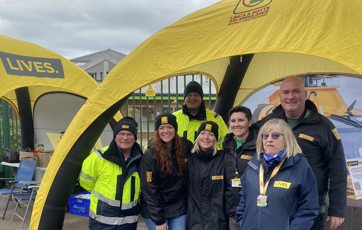 James97Maynard's tweet photo. Great enjoyable day with some @liveshq  colleagues and @LNAACT  team! Fundraising at the Great British Seaside Marathon. #takesateam #tosavealife https://t.co/BniebJTpuR
