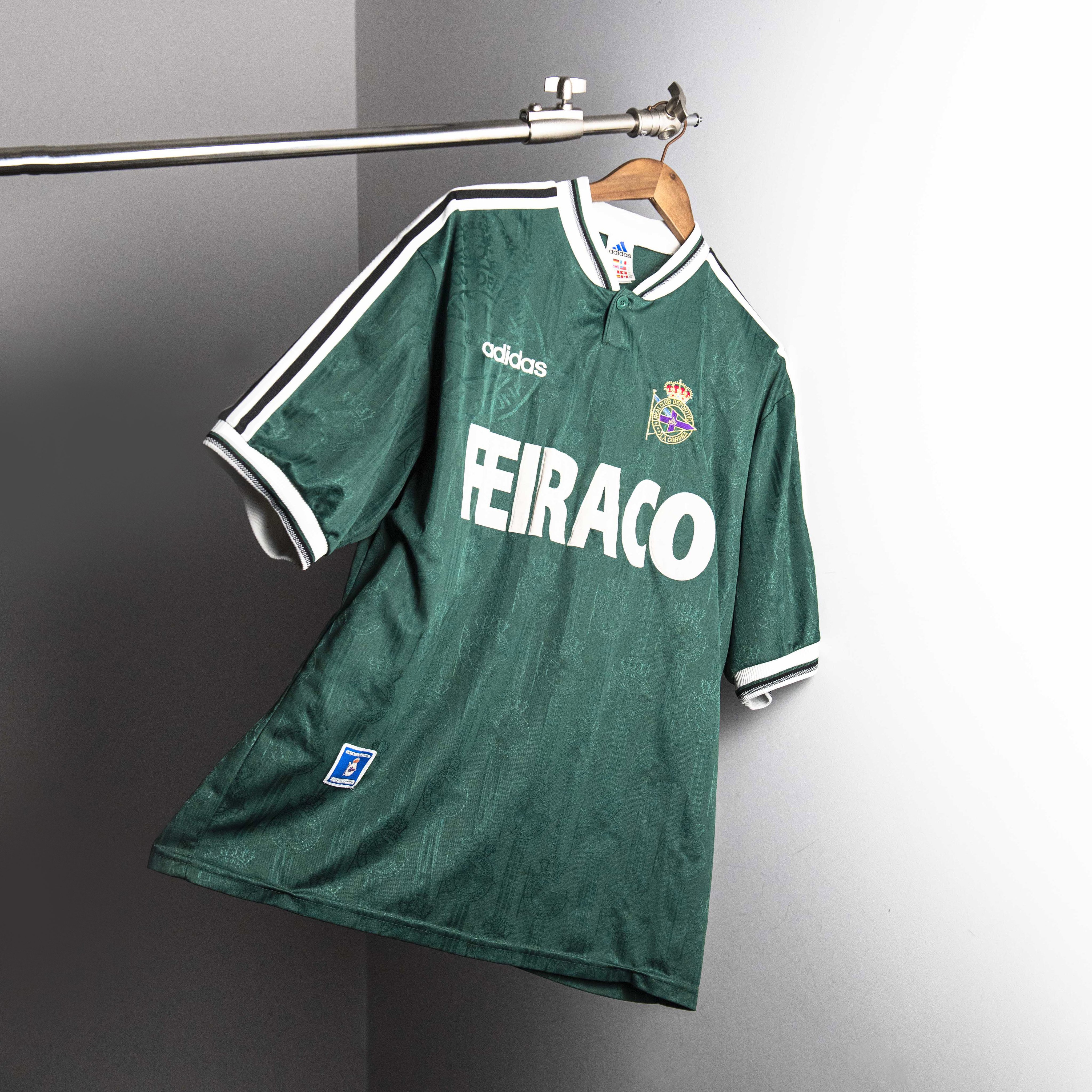 Football Shirts on Twitter: "Deportivo La Coruña 1996 Away by adidas 🇪🇸 the site on Friday 14:00 Time) in a size XL. https://t.co/9WCZtPgTYb" / Twitter