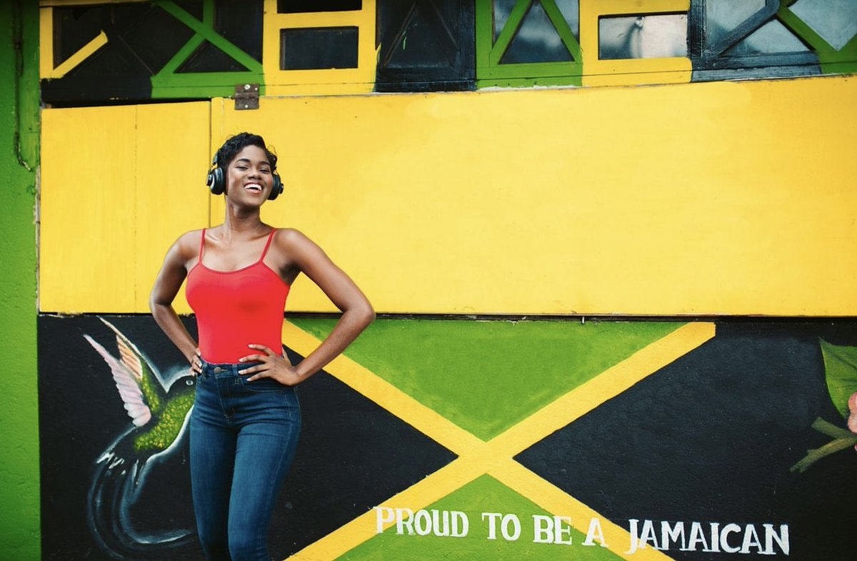 travelguideja's tweet photo. “Born Jamaican, bred Jamaican, and always proud to be Jamaican”  🇯🇲🖤💛💚🇯🇲
#JamaicanAndProud #IslandLife #OneLove #Jamaica https://t.co/sERzbiQidj