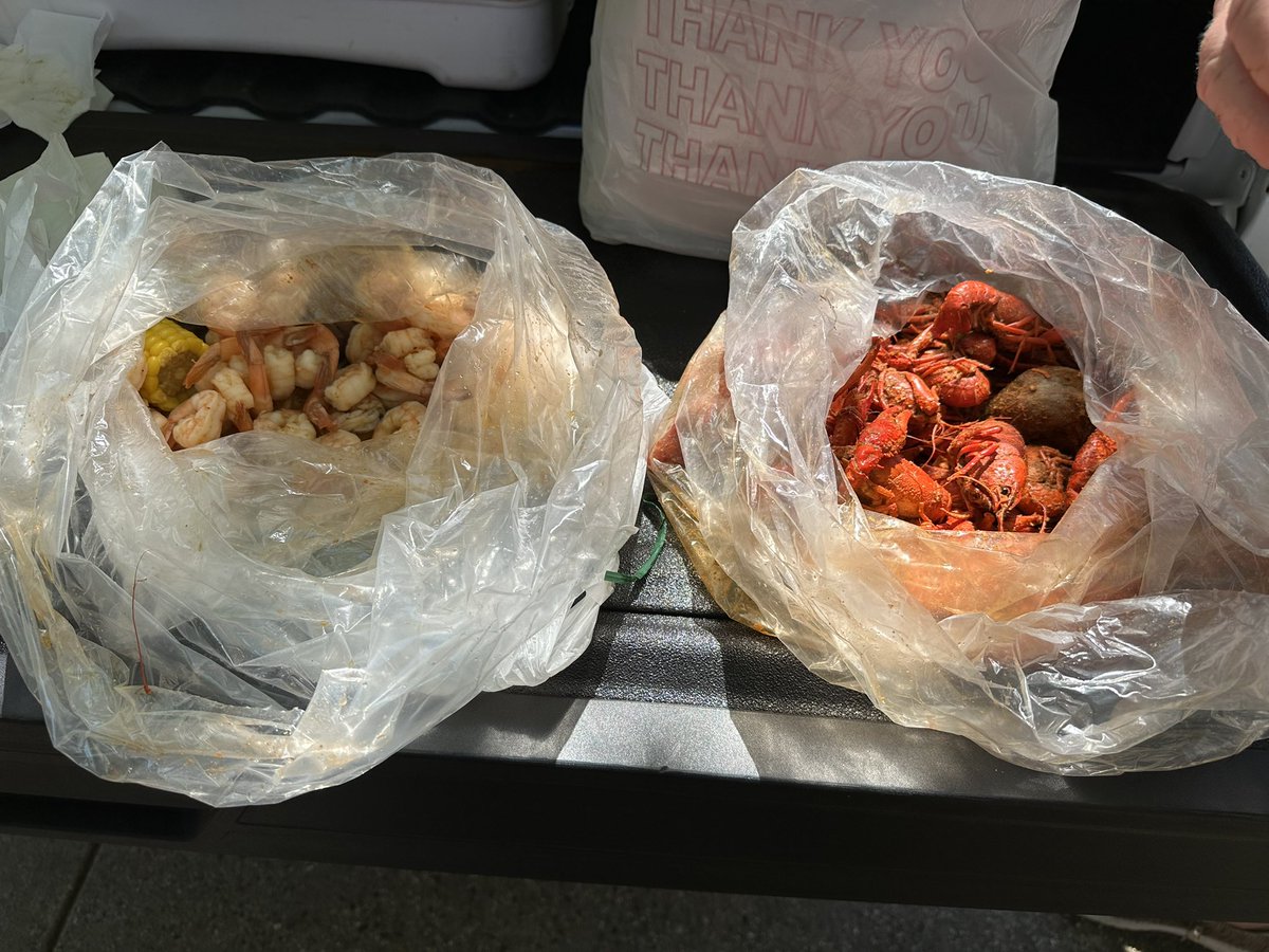 booniedads's tweet photo. Pre-game with some local groceries!! When in Louisiana you have to eat the right food! We R READY!!! LETS GOOOO! 🖤💛🖤💛
#JUMPJUMP #BOONIEDADSNATION @AppStateSB @DougGillin @appstatesports https://t.co/TZ4hjVs2wl