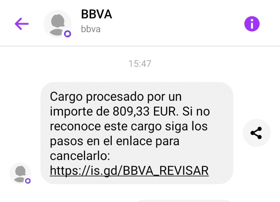 mossos's tweet photo. ⚠️ Tornen els estafadors que suplanten bancs com el @bbva. No facis cas d'aquest SMS, esborra'l i sobretot no segueixis l'enllaç ni donis dades personals #StopFrauDigital https://t.co/5tI1RVBLqT