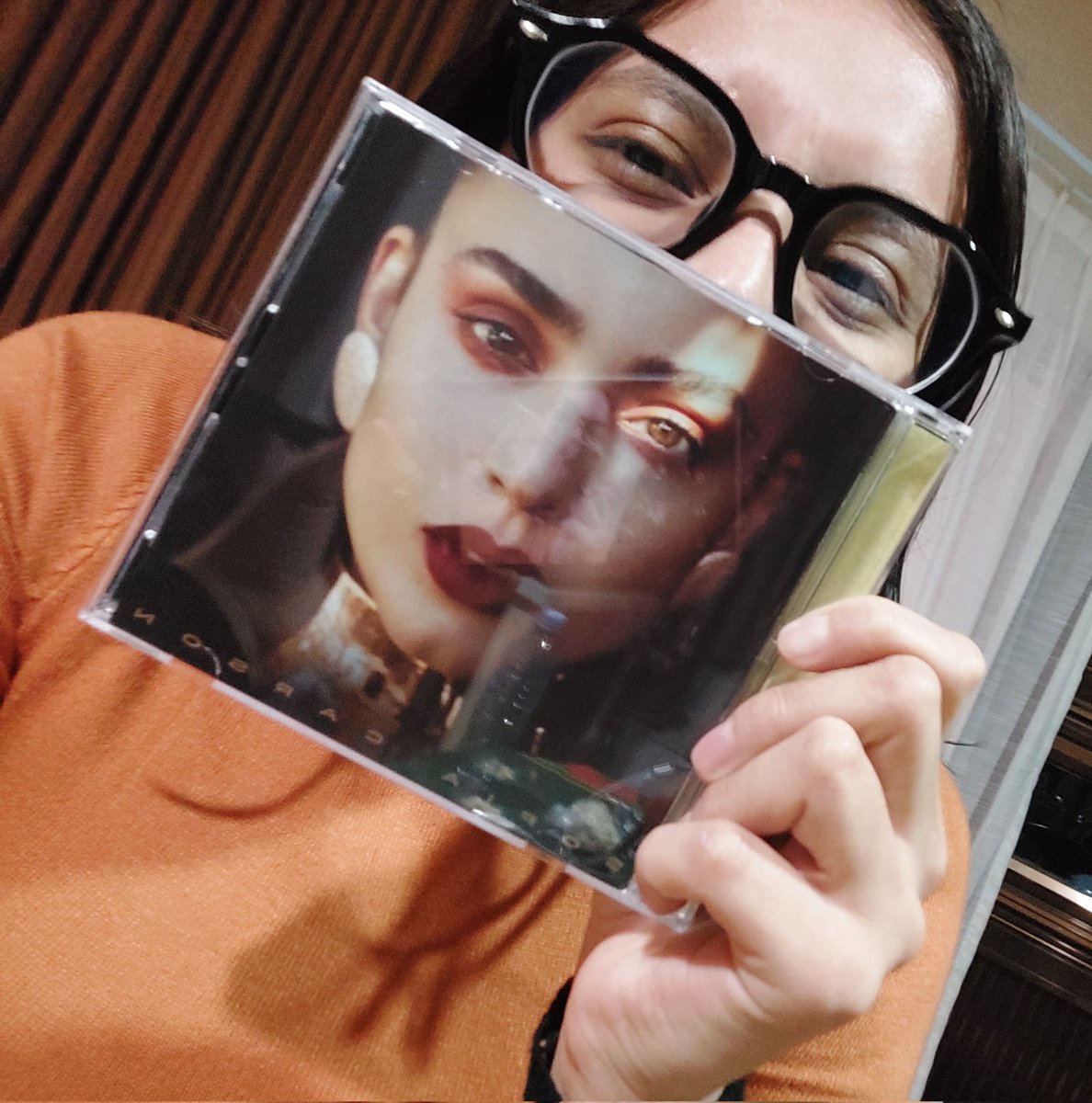 simrixcarson's tweet image. happy first year to my favorite album!!🚀 I will never get tired of telling you that you make works of art and I&apos;m so proud of you, I waited for your debut album for years and after finally having it, it was one of my best days, I&apos;m eternally yours, te amooooo💌
#SC1 #1yearofSC1