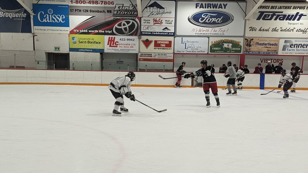 ManitobaSharks's tweet photo. More photos https://t.co/RwJhmvd0dz
