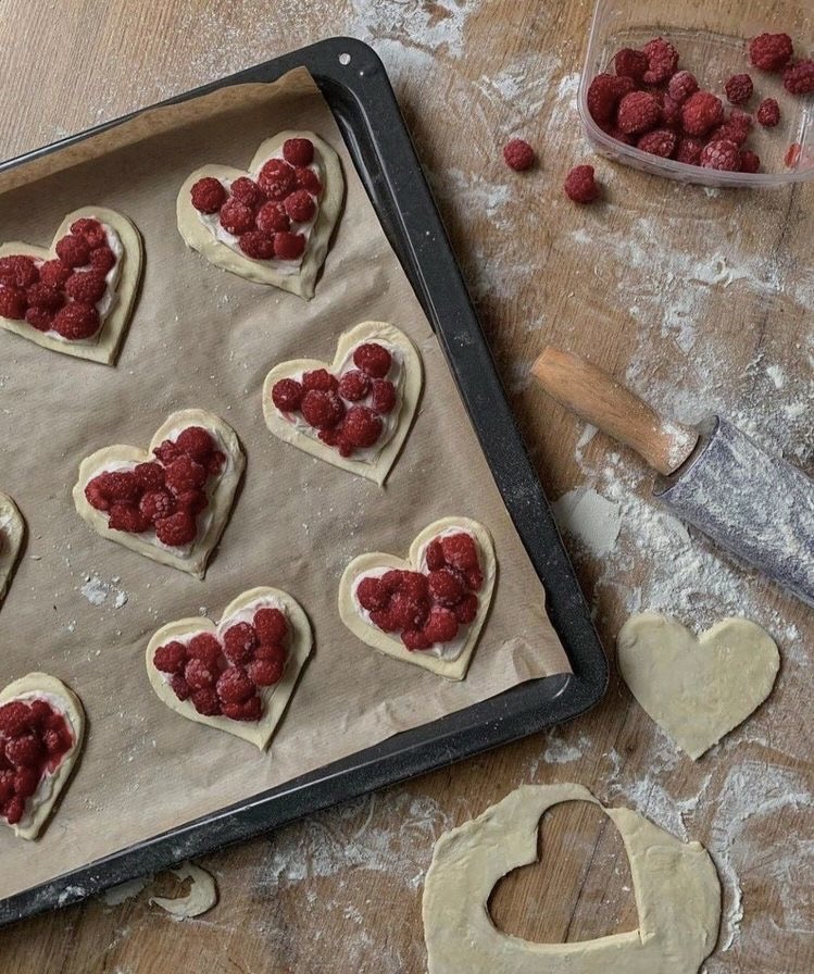 malusokay's tweet photo. Weekends are for baking 🧁 https://t.co/d81seta6aM