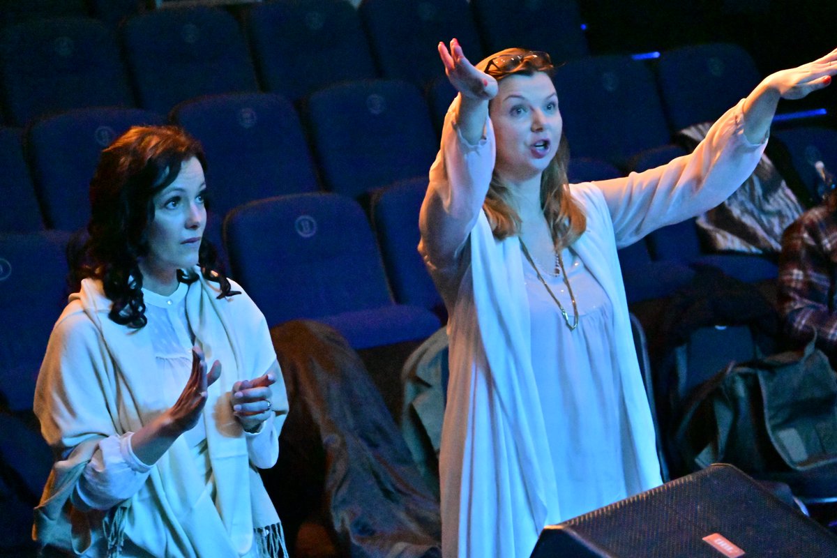 DiecSiedlce's tweet photo. 🎭✝ "Pasja Jezusa Chrystusa" - dziś odbyła się próba generalna.
Zapowiada się niezwykła uczta duchowa na czas #WielkiTydzień.
🎟 Bilety są jeszcze do nabycia w kasach #CKiS #Siedlce 🤝 wpieramy Katolicką Szkołę Podstawową i Fundację #NaszaSzkoła
ℹ https://t.co/zQScU0dgu0 https://t.co/alPHg3XkLL
