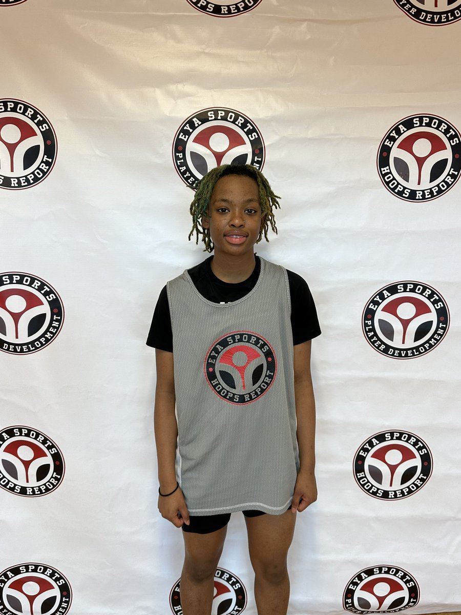 EyaHoops's tweet photo. 2025 G @JanaeH_22 has been shown great flashes of making the jump to becoming a premier player in the state of GA.
Plays with pace, not afraid of contact while making timely shots on all levels.
#EYASpringShowcase https://t.co/qATIadcOIJ
