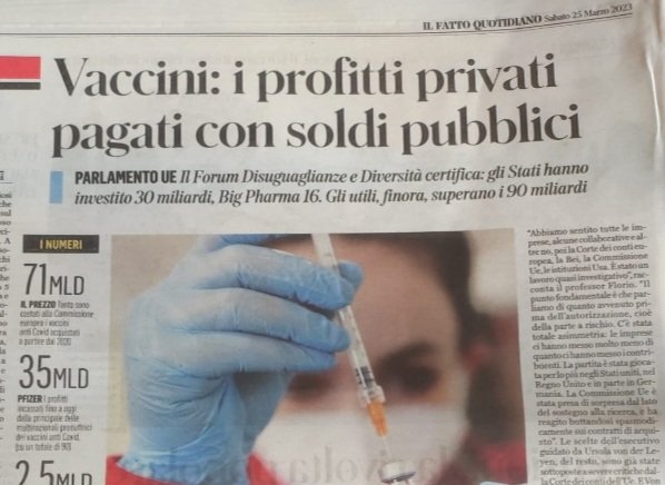 fabriziobarca's tweet photo. SI sapeva che le big-pharma hanno realizzato profitti monopolistici enormi vendendo vaccini agli Stati. Ci dicevano che era per compensare il rischio finanziario. Falso! Ora sappiamo che 2/3 di quel rischio lo hanno assunto gli Stati ... contando poi ZERO https://t.co/LCpSmLXjxP https://t.co/HDWJ0xkrby