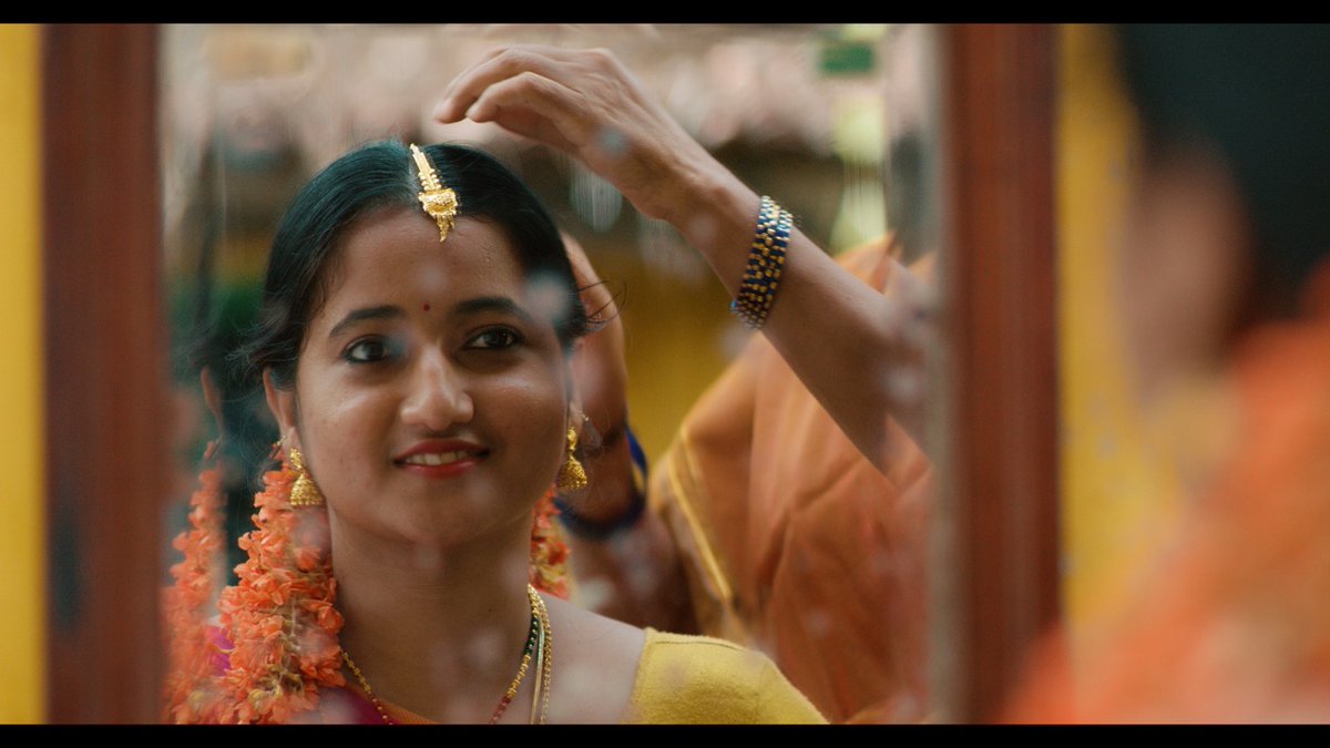 mosaic_misaff's tweet photo. #MISAFF23 presents the mid-length film Chinna Chinna Aasai at 3pm today. An ambitious young woman trapped in an archaic village decides to shed the limitations of her coveted long hair for a chance at a life on her own terms. https://t.co/GZwBVNle5C