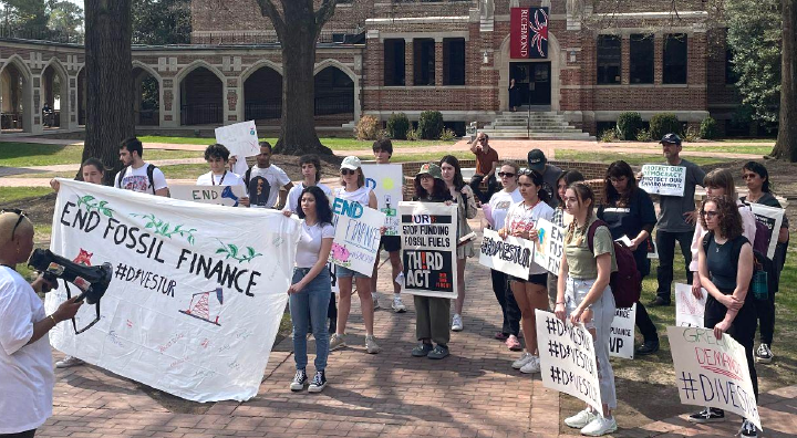 🗣️📢#DivestUR🕷️🕸️with GreenUR @urichmond @RichmondGreenUR @URNews2Use @spidersengage @BeAGreenSpider @VAIPL @BeyondGasRVA  @GreenNewDealVA @ThirdActVa @SierraClubVirg1 @CCAN @POWHR_Coalition 
@AppVoices @Friday4Future @MercuryVirginia @RTDNEWS @EricKolenich @myVPM @VAstudentpower