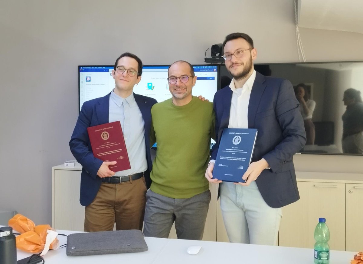 decargl's tweet photo. @diegodidibi @Tigem_Telethon There is a memorable picture to commemorate that special moment 🤩🎉 https://t.co/0HY72yfIUQ