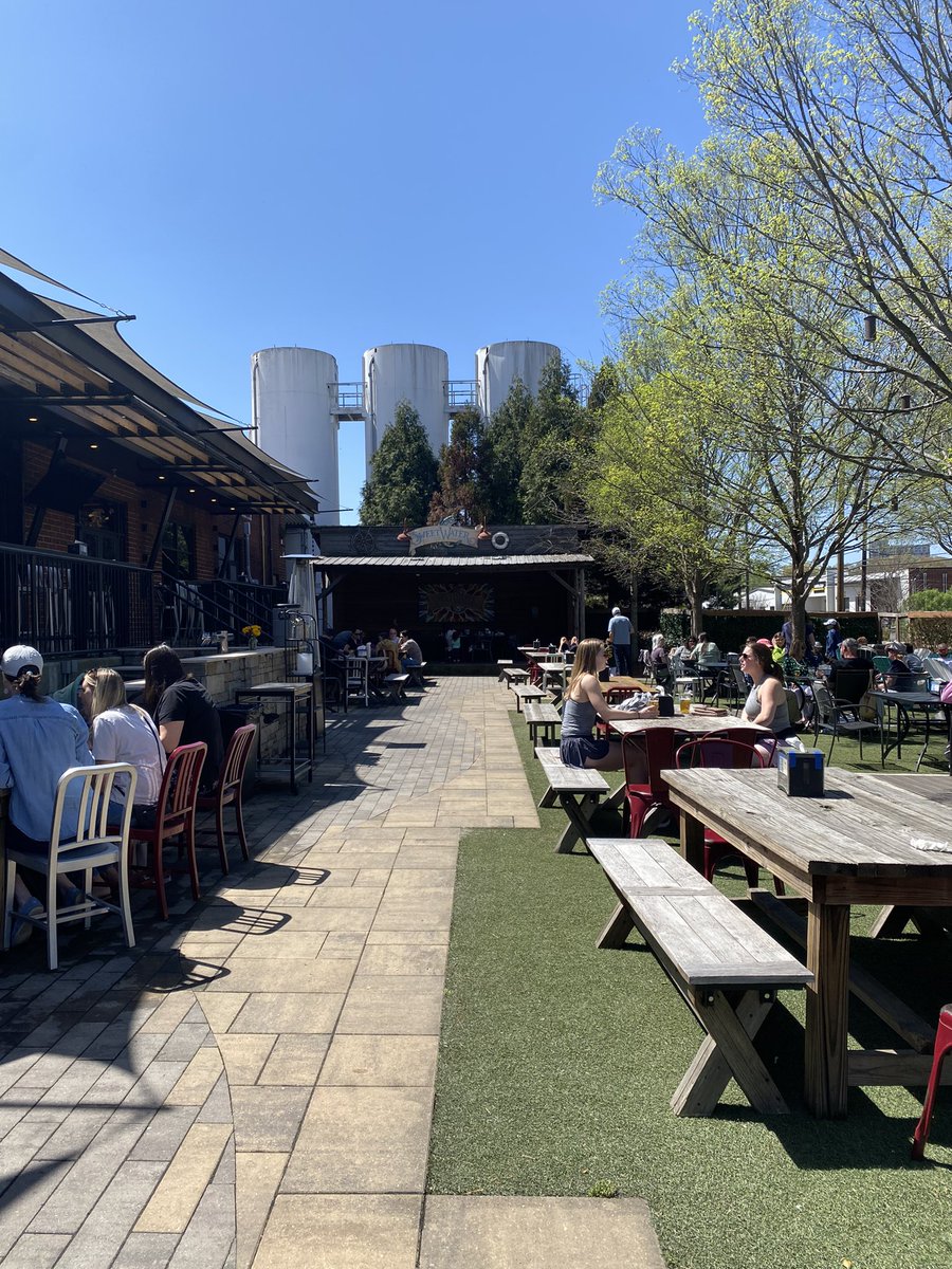 sc_sigety's tweet photo. I still miss it! Everything is sooo pretty! #buckhead #virginiahighlands #sweetwater https://t.co/T1DOAOmutN