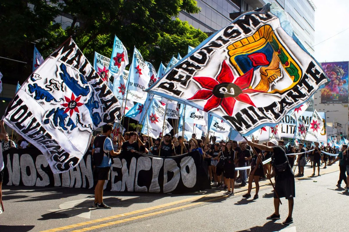 PMCapital's tweet photo. #24M | Por una democracia sin proscripciones 

Un nuevo 24 de marzo en el que marchamos junto a la memoria colectiva de un pueblo que no olvida. 

#NuncaMás
#Memoria
#Verdad
#Justicia https://t.co/bMBBFtWBbB