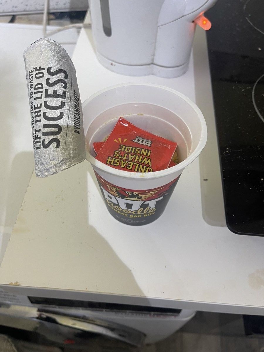 jai_mcstravick's tweet image. @PotNoodle there is truly nothing that brings me more happiness that finding two sauce sachets in one pot noodle. #luckyday #bombaybadboy