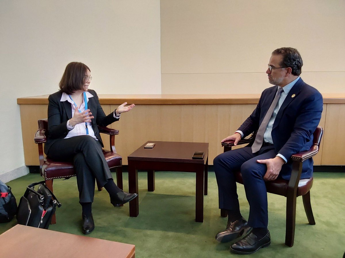 EcuadorMAE's tweet image. #EstadosUnidos | La delegación de Ecuador  🇪🇨 se reunió con Sonja Koeppel, Secretaria de la Convención del Agua, con quien se planificaron futuras alianzas y espacios de intercambio de experiencias, en los que Ecuador será anfitrión.
#UNWater2023Conference